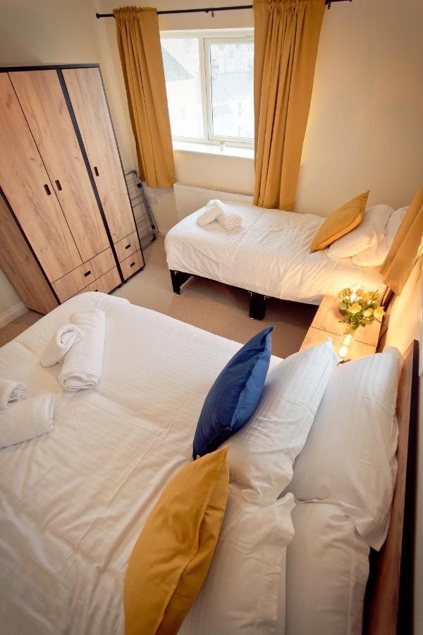 Top View 2 Bedroom Apartments プリマス エクステリア 写真