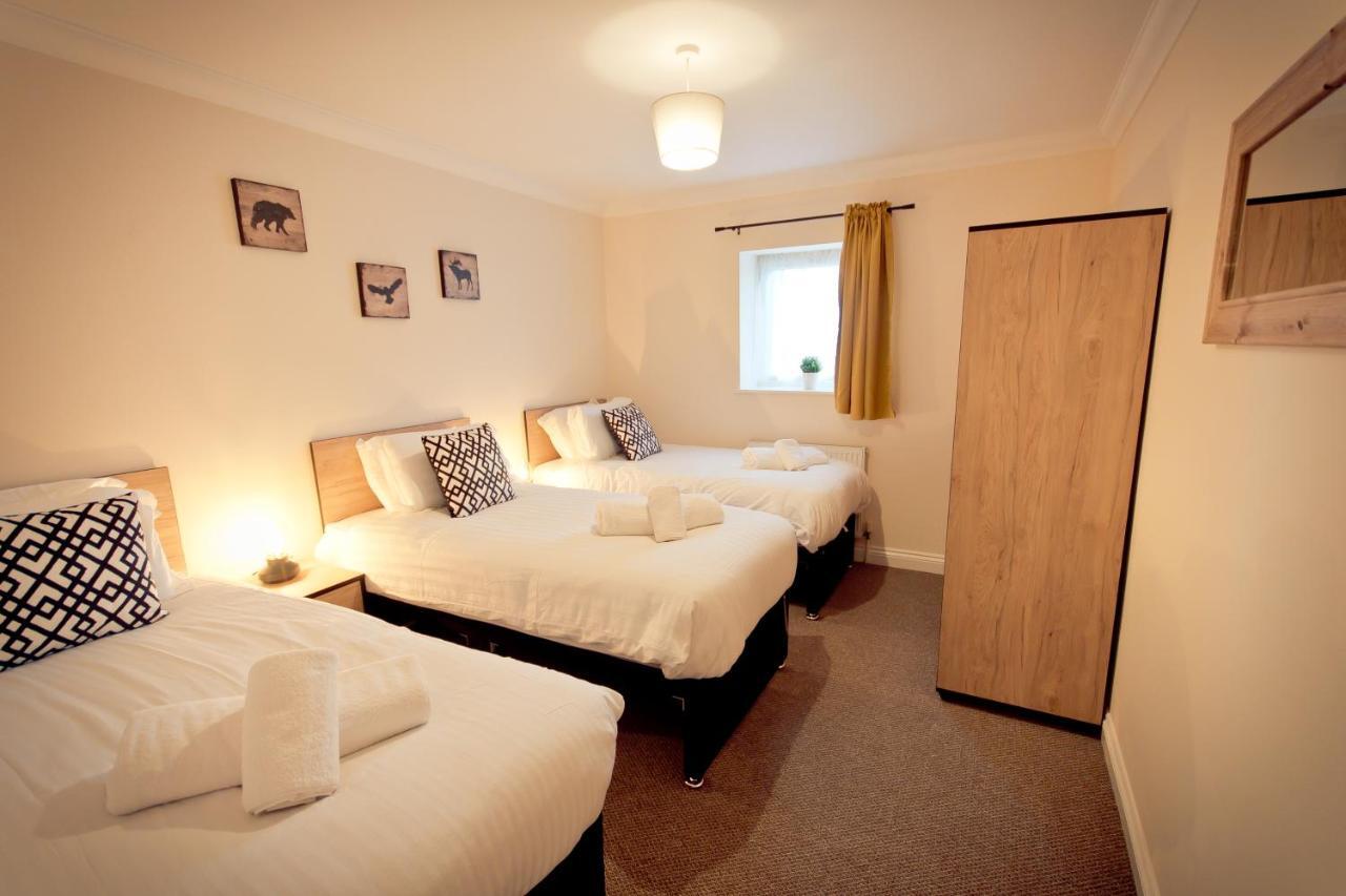 Top View 2 Bedroom Apartments プリマス エクステリア 写真