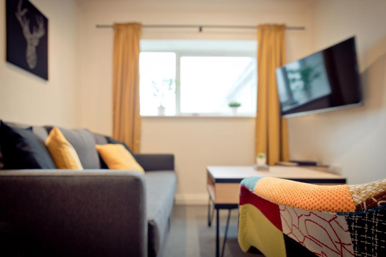 Top View 2 Bedroom Apartments プリマス エクステリア 写真